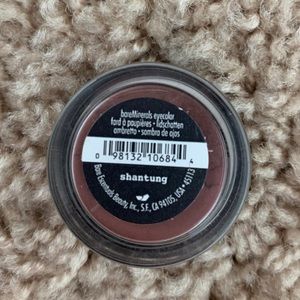 bare minerals eyeshadow in shantung- NEW